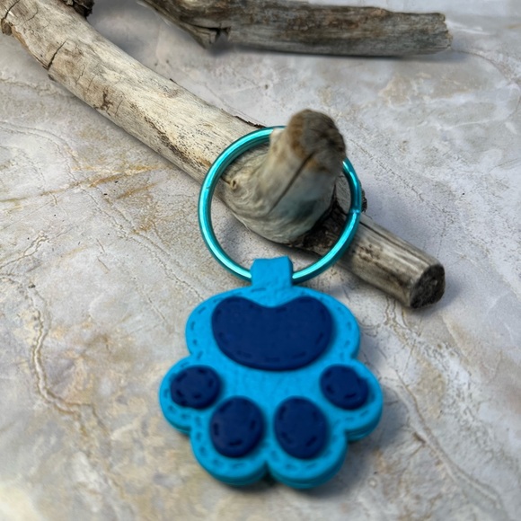 Paw Print Keychain - Picture 3 of 3